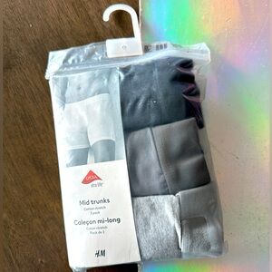 BRAND NEW H&M Mens 3-Pack Short Trunks size XL